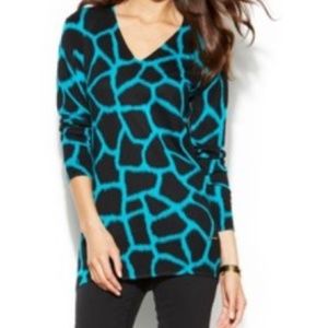 Michael Kors V-neck Giraffe Knit Top
